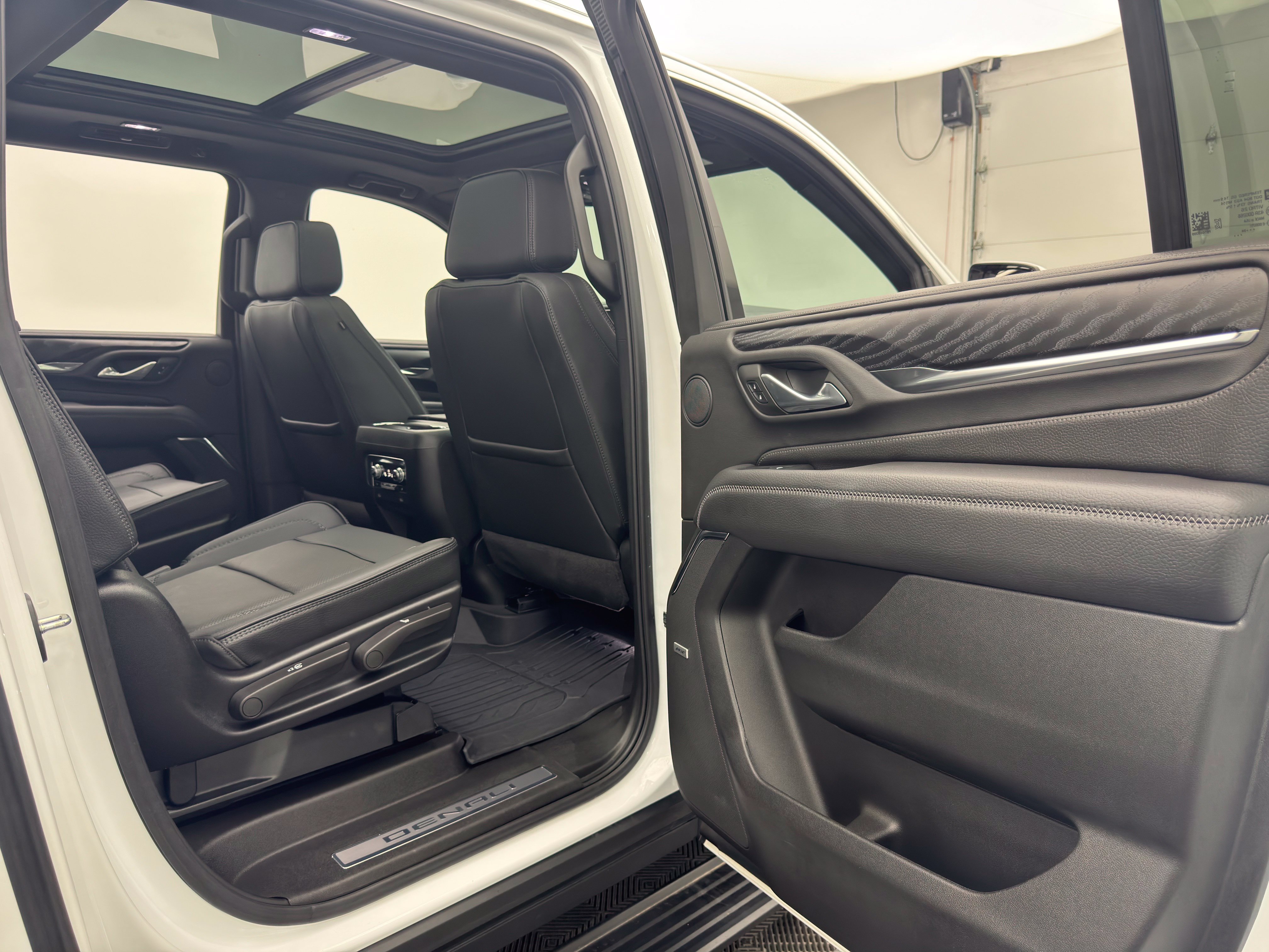 Used 2024 GMC Yukon XL Denali w/ Max Trailering Package AWD/4WD image 44