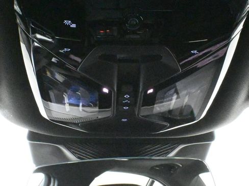 Used 2025 BMW i5 xDrive40 w/ Premium Package image 21