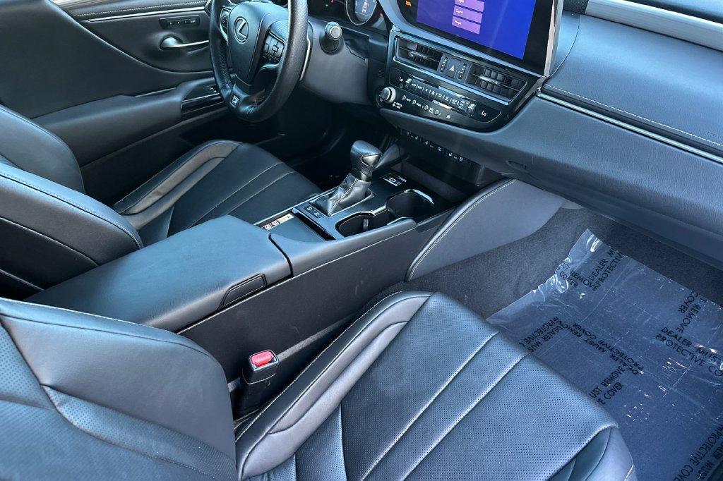 Used 2024 Lexus ES 300h F Sport w/ Accessory Package (Z2) FWD image 14