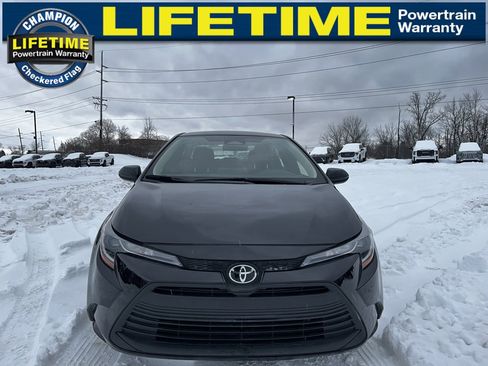 Used 2024 Toyota Corolla LE image 4
