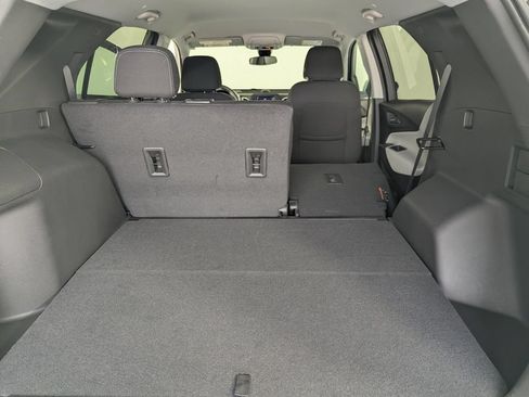 Used 2024 Chevrolet Equinox LT FWD image 25