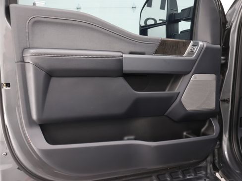 Used 2024 Ford F350 Lariat w/ Tremor Off-Road Package AWD/4WD image 44