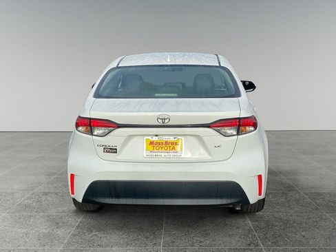 Used 2023 Toyota Corolla LE image 4