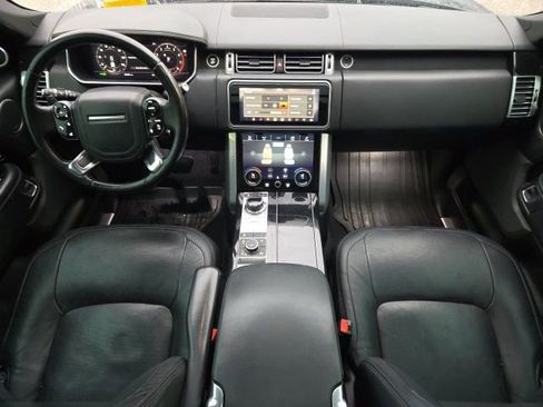 Used 2020 Land Rover Range Rover HSE image 12