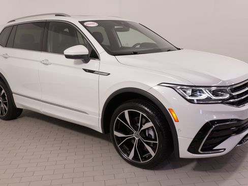 Used 2024 Volkswagen Tiguan SEL R-Line AWD/4WD image 7