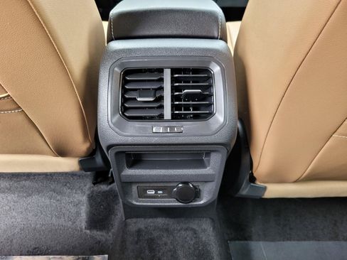 Certified 2023 Volkswagen Tiguan SE FWD image 16