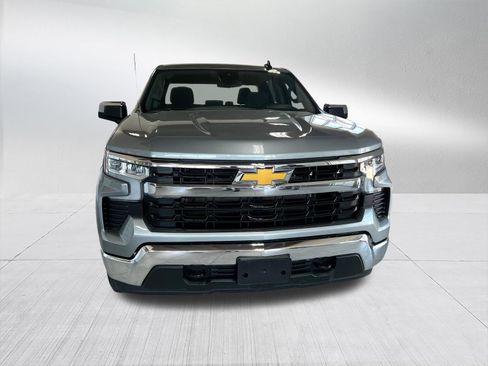 Used 2025 Chevrolet Silverado 1500 LT AWD/4WD image 3