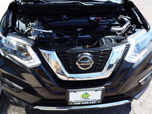 Used 2020 Nissan Rogue SV FWD image 59