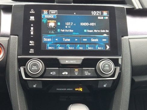 Used 2016 Honda Civic Touring image 3