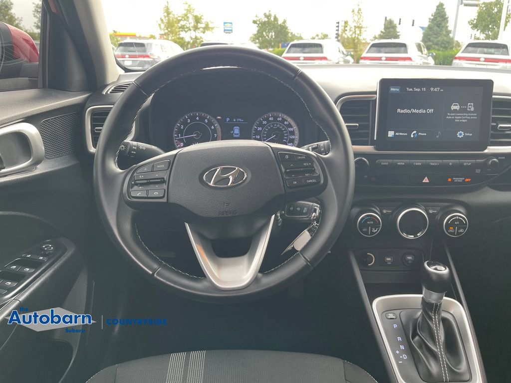 Used 2021 Hyundai Venue SEL FWD image 24