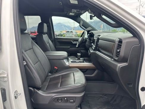 Certified 2024 Chevrolet Silverado 1500 High Country w/ High Country Premium Package AWD/4WD image 18