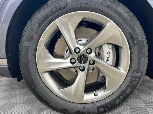 Used 2026 Genesis GV70 2.5T Select AWD/4WD image 9
