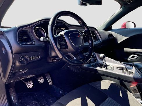 Used 2023 Dodge Challenger R/T image 9