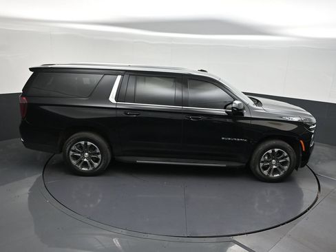 Used 2026 Chevrolet Suburban LS RWD image 22