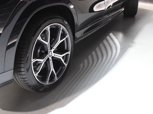 Used 2023 BMW X6 xDrive40i w/ M Sport Package image 16