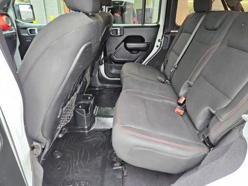 Used 2021 Jeep Wrangler Unlimited Rubicon AWD/4WD image 18