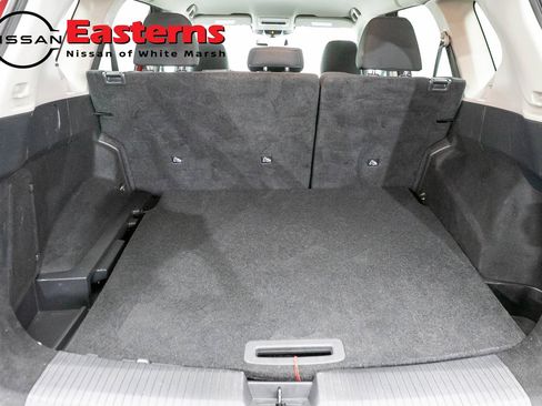 Used 2024 Nissan Rogue S AWD/4WD image 9