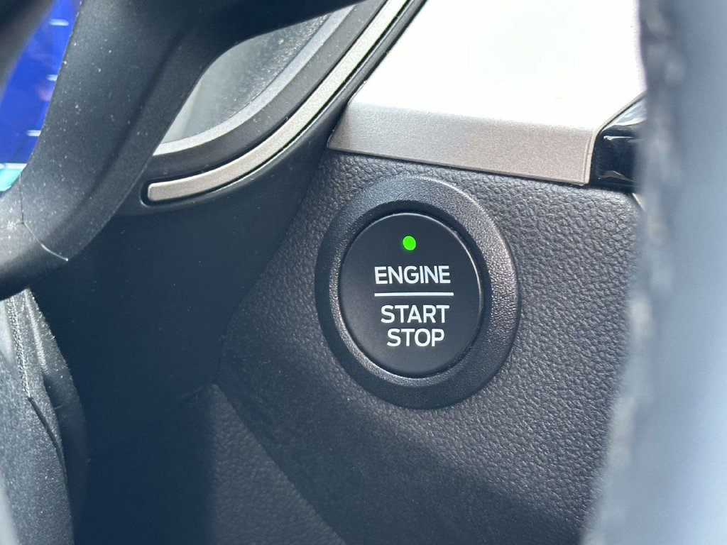 Used 2022 Ford Escape SEL w/ Technology Package AWD/4WD image 10