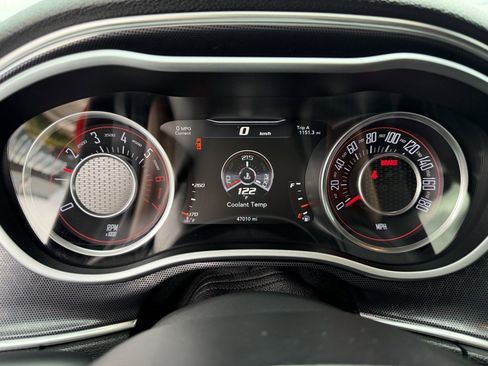 Used 2016 Dodge Challenger R/T Scat Pack w/ Leather Interior Group image 21