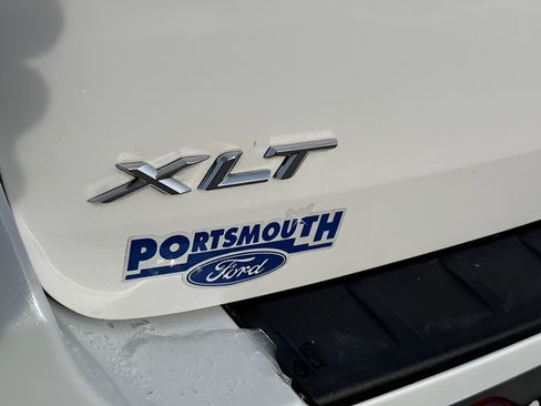 Used 2022 Ford Explorer XLT w/ Equipment Group 202A AWD/4WD image 20