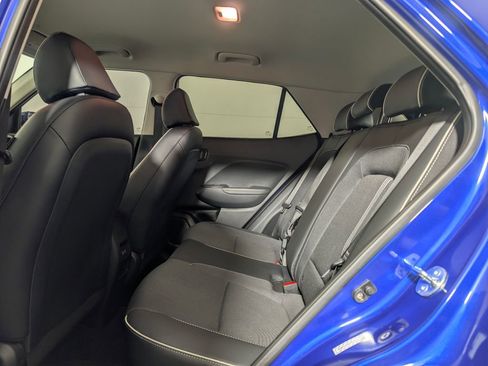 Used 2024 Hyundai Venue Limited image 12