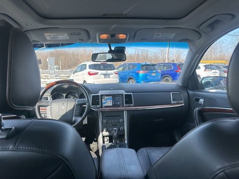 Used 2012 Lincoln MKZ image 30