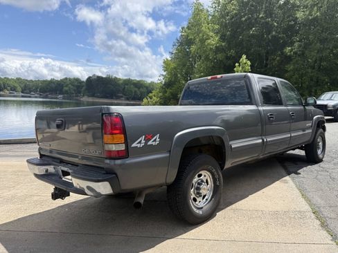 Used 2001 Chevrolet Silverado 2500 LS w/ Off-Road Skid Plate Pkg AWD/4WD image 7