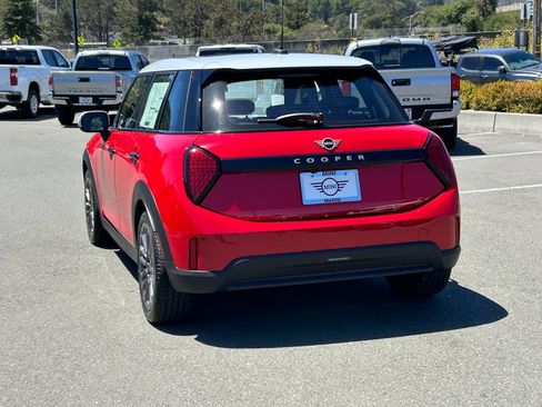 New 2026 MINI Cooper 4-Door Hardtop FWD image 3