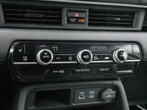 Used 2025 Honda Pilot EX-L image 23