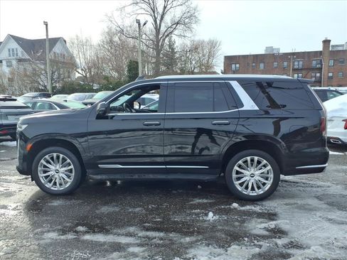 Used 2023 Cadillac Escalade Premium Luxury image 8