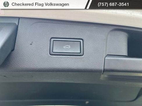Used 2023 Volkswagen Atlas SE w/ Black Wheel Package AWD/4WD image 32