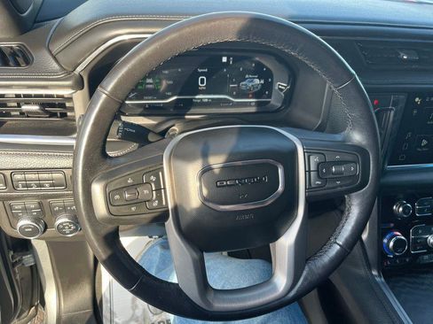 Used 2023 GMC Yukon Denali image 8