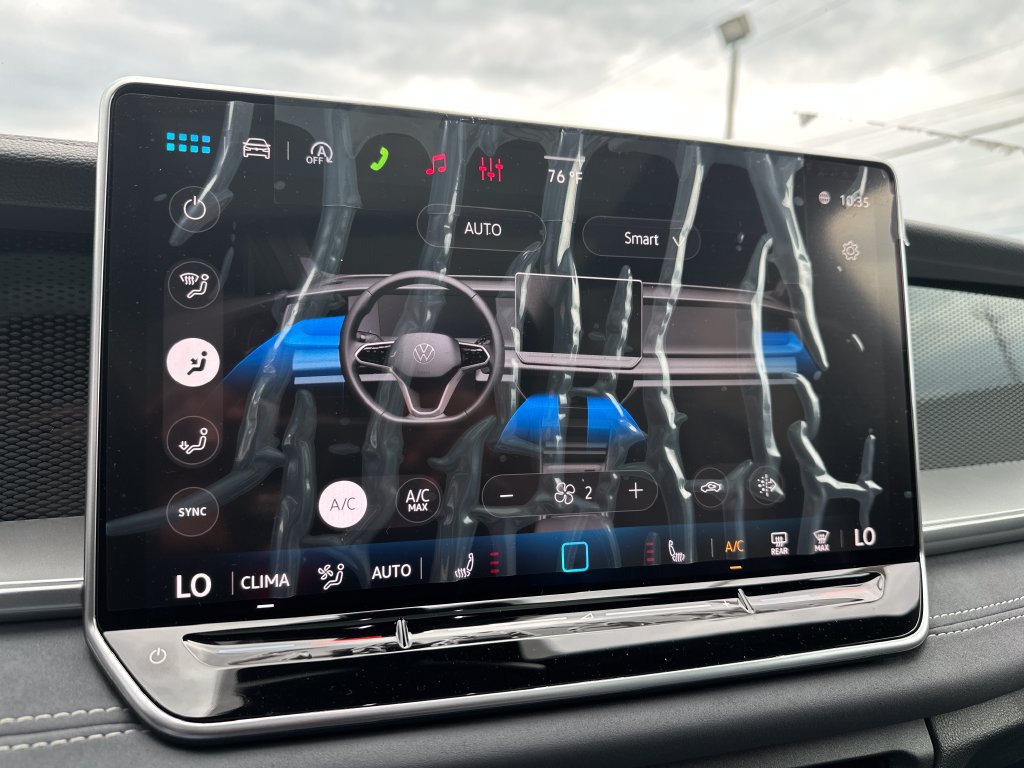 New 2026 Volkswagen Tiguan SE R-Line AWD/4WD image 16