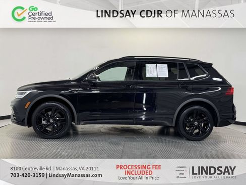 Used 2024 Volkswagen Tiguan SE R-Line AWD/4WD image 5