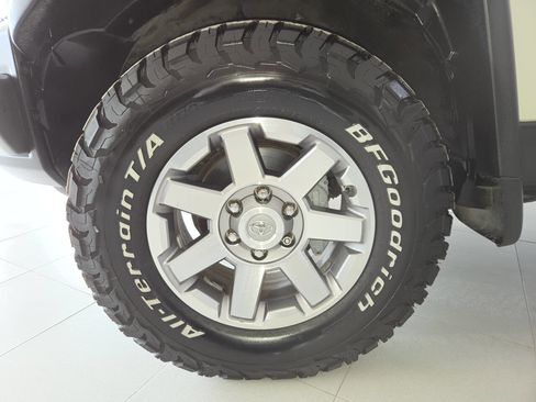 Used 2014 Toyota FJ Cruiser 4WD w/ Upgrade Package image 12