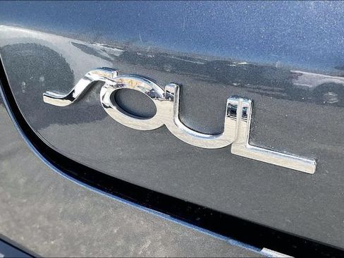 Used 2021 Kia Soul S FWD image 31