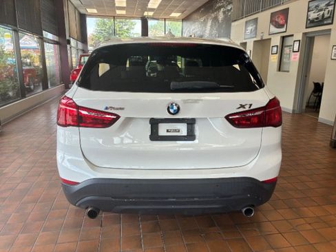 Used 2016 BMW X1 xDrive28i image 9