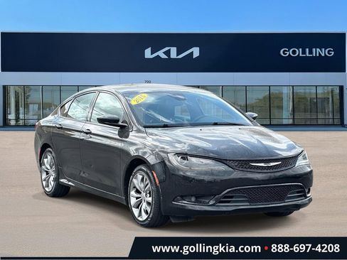 Used 2015 Chrysler 200 S w/ Comfort Group image 1