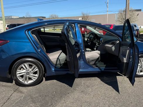 Used 2020 Hyundai Elantra Value Edition w/ Winter Weather Package image 26