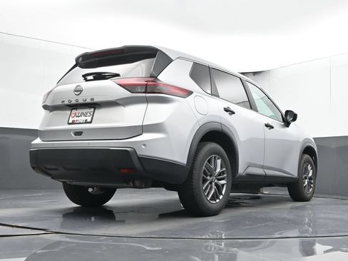 Used 2024 Nissan Rogue S FWD image 42