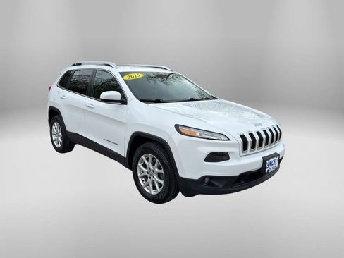 Used 2015 Jeep Cherokee Latitude AWD/4WD image 3