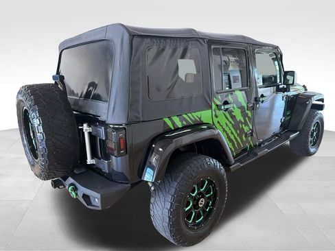 Used 2016 Jeep Wrangler Unlimited Sahara w/ Connectivity Group image 5