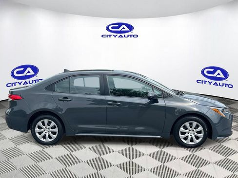 Used 2023 Toyota Corolla LE FWD image 2