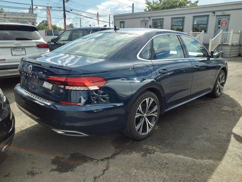 Used 2021 Volkswagen Passat 2.0T SE image 5