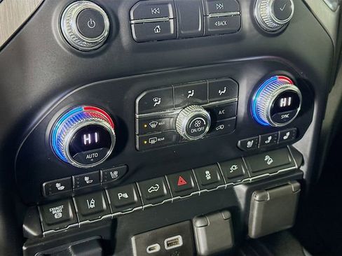 Used 2020 GMC Sierra 2500 Denali w/ Denali Ultimate Package image 16