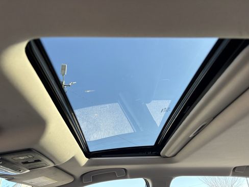 Used 2023 Nissan Altima 2.5 SL image 12