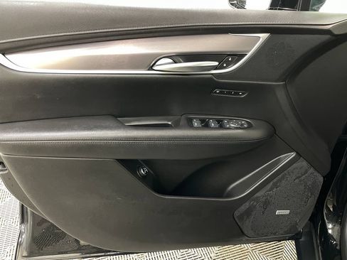 Used 2018 Cadillac XT5 Luxury w/ Driver Awareness Package AWD/4WD image 14