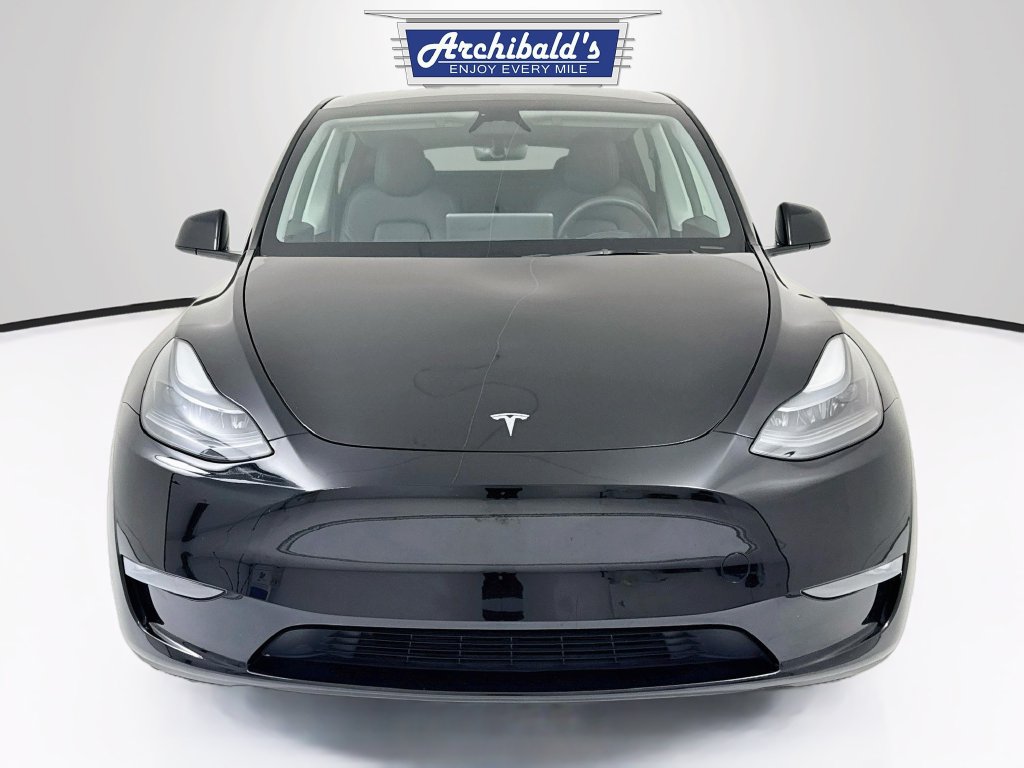 Used 2024 Tesla Model Y Long Range AWD/4WD image 2