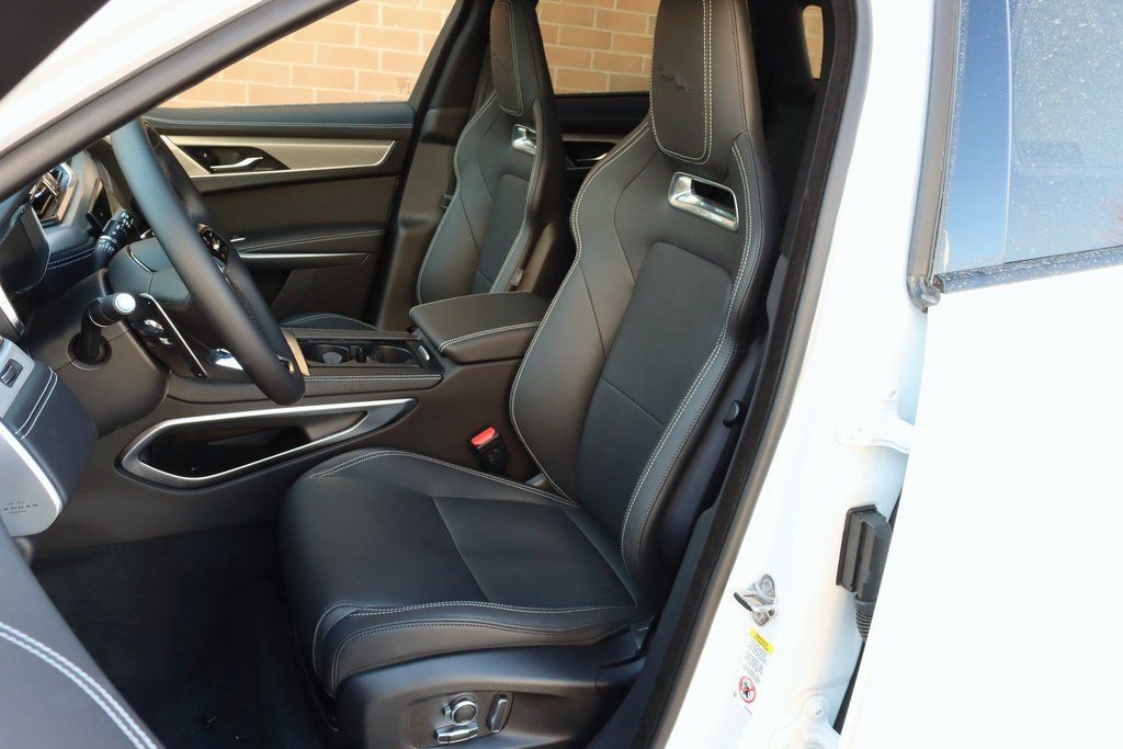 Used 2026 Jaguar F-PACE R-Dynamic S AWD/4WD image 12