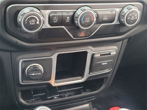 Used 2021 Jeep Gladiator Sport image 21